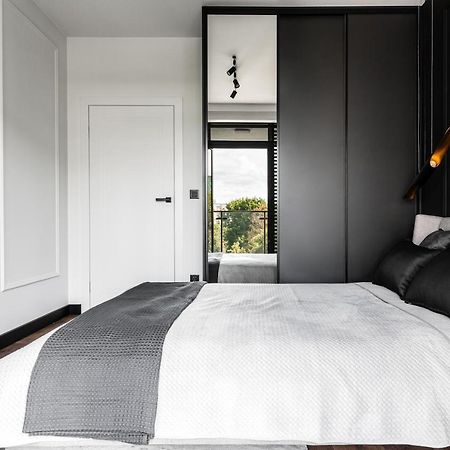Stylowy Apartament W Centrum Poznania Buitenkant foto