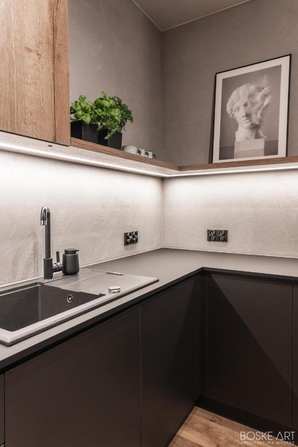 Stylowy Apartament W Centrum Poznania Buitenkant foto
